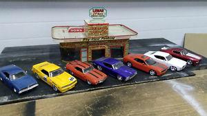 1;24 SCALE DIECAST CARS