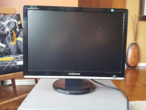19" Samsung monitor