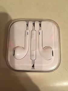 Apple ear phones brand new