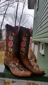 Cowboy boots $ obo Size 8 medium