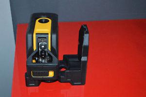 Dewalt 360 Self-Leveling Cross Line and Plumb Spots Laser