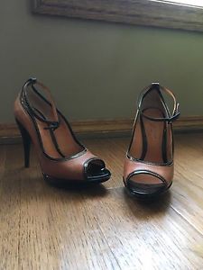 Dolce and Gabbana size 7 shoes
