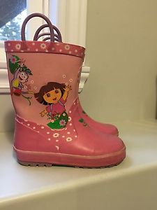 Dora boots size 10