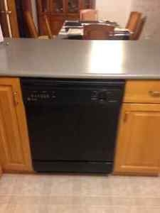 GE Potscrubber dishwasher - very good condition