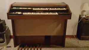 Hammond Organ