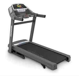 High end treadmill -- Horizon T202