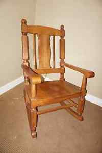 SOLID Maple Rocking Chair