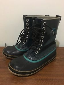 Sorel waterproof Winter snow boots women's 7