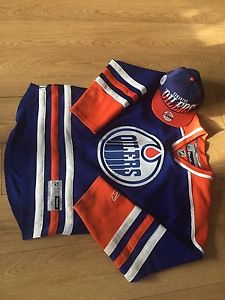 Wanted: Edmonton oilers jersey and hat
