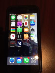 Almost New Unlocked 16g Iphone 6