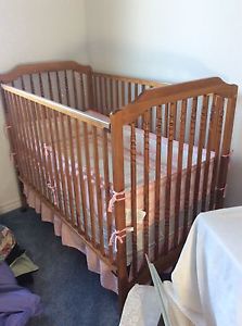 Baby crib for sale