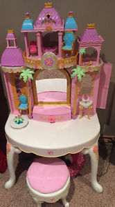 Barbie Castle/Make up Table