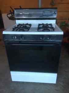 Gas range and oven