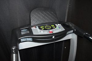 HealthTrainer 801 Treadmill from Keys Fitness