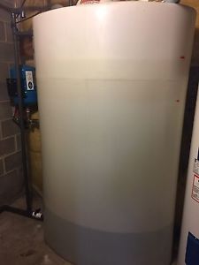 Hold-on 360 gallon water tank