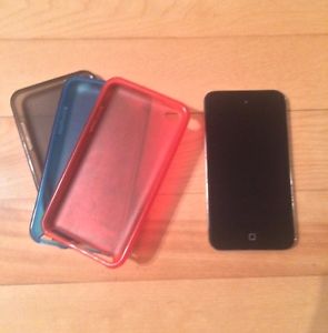 32 GB iPod Touch & Cases