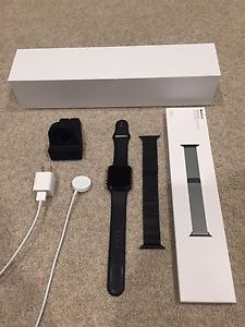 42MM Series 1 Apple Watch Space Grey Aluminum With Extras