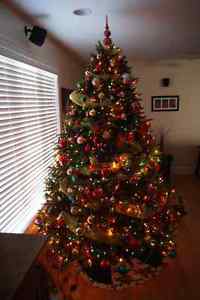 7.5 Ft Pre-Lit Avalon Fir Tree  tips and 