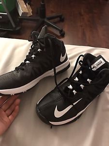 Basketball shoes (AIR MAX STUTTER STEP 2)