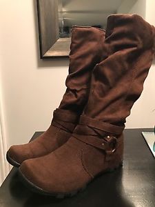 Brown suede winter boots by George