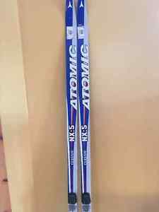 Cross country skis - brand new