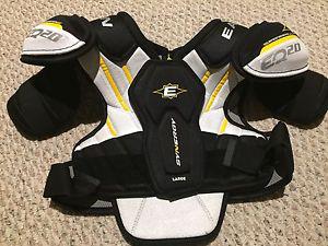 EASTON SYNERGY Shoulder pads.