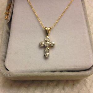 New 10 kt Gold & Diamond Cross Necklace