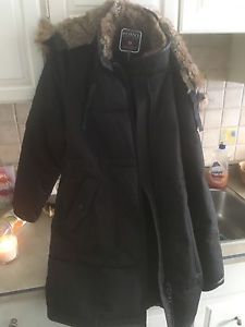 Point ZeroWoman's downfilled winter coat
