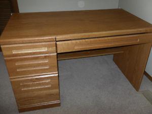 Solid Oak finish - Desk