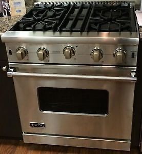 Viking gas range 30", stainless steel Dual Fuel, Convection.