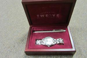 great gift watch unused and pen in box