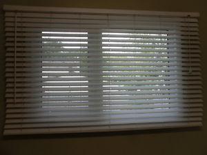 window blinds - White wide blades