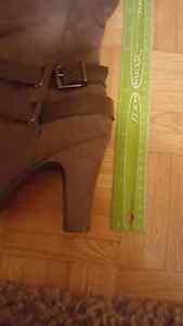 Boot NWT 15$