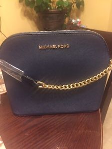 Crossbody style Michael Kors purse