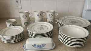 Dinning set !!! 20$