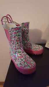 Girls size 9 rubber boots