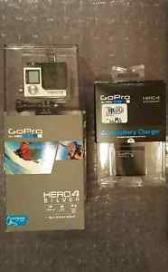 GoPro Hero 4 Silver + Dual Battery Charger
