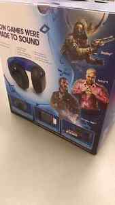 Gold wireless PS4 headsets