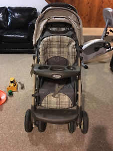 Graco Stroller/Car seat w/ 2 vehicle bases