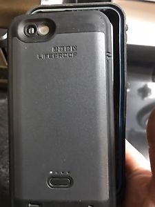 I phone 6 64gig with life proof charging case
