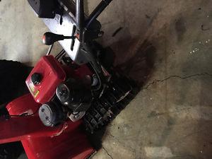 QUICK SALE!! Honda snowblower. Wants gone today!!!