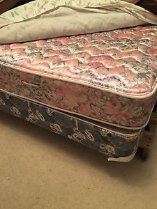 Queen size mattress and box spring