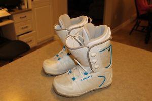 Women's Firefly Size 7 Snowboard Boots