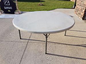 6ft Round Folding Table