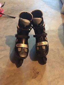 Bauer Rollerblades Size 9 plus Carrying Case