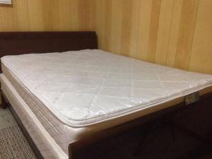 Double size mattress (very good condition) NO BED BUGS