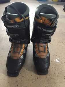 Downhill ski boots