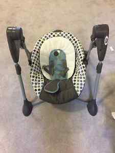 Graco Swing By Me Infant Swing