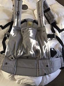 Lillebaby baby carrier