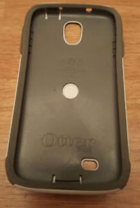 MOVING NEED GONE!OTTERBOX SAMSUNG GALAXY S4 $20